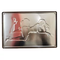   Vintage Dekor Fémtábla, dombornyomott, 'Keep her Flying' felirat, retro hangulatú kialakítás, 30x20cm