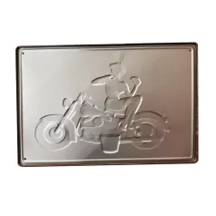   Vintage Dekor Fémtábla, dombornyomott, 'Best Garage for Motorcycles' felirat, retro hangulatú kialakítás, 30x20cm