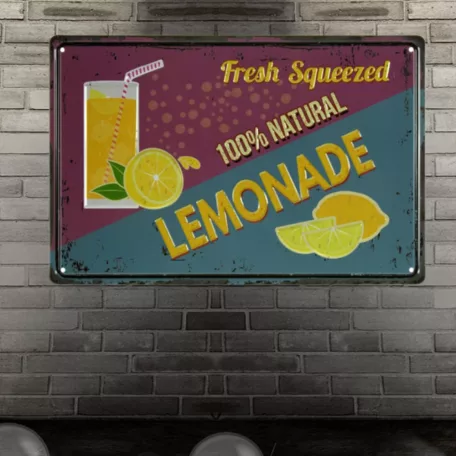 Vintage Dekor Fémtábla, dombornyomott, 'LEMONADE' felirat, retro hangulatú kialakítás, 30x20cm