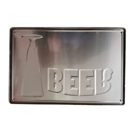 Vintage Dekor Fémtábla, dombornyomott 'BEER' felirat, retro hangulatú kialakítás, 30x20cm, fa mintás háttér