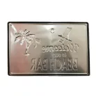 Vintage Dekor Fémtábla, dombornyomott 'BEACH BAR' felirat, retro hangulatú kialakítás, 30x20cm