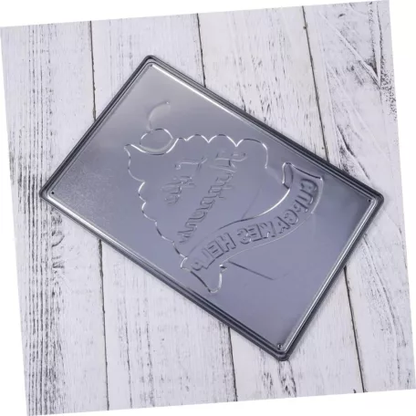 Vintage Dekor Fémtábla, dombornyomott 'Cupcakes Happen' felirat, retro hangulatú kialakítás, 20x30cm