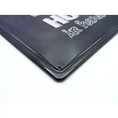   Vintage Dekor Fémtábla, dombornyomott, 'It's getting hot in here' felirat, retro hangulatú kialakítás, 20x30cm