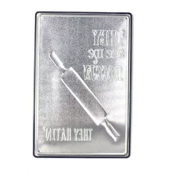   Vintage Dekor Fémtábla, dombornyomott 'They see me rollin' felirat, retro hangulatú kialakítás, 20x30cm