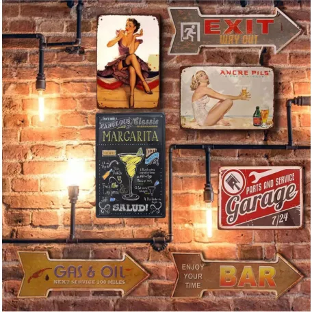 Vintage Dekor Fémtábla, dombornyomott 'MARGARITA' felirat, retro hangulatú kialakítás, 20x30cm, sötét háttér