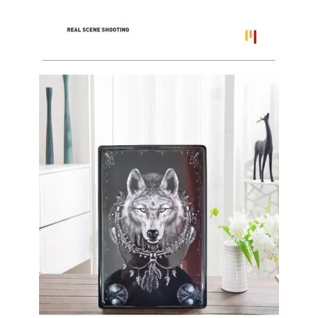 Vintage Dekor Fémtábla, dombornyomott farkas, retro hangulatú kialakítás, 20x30cm, fekete háttér