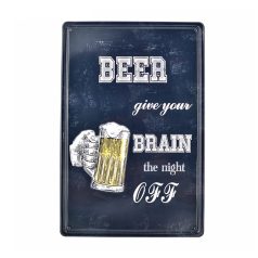   Vintage Dekor Fémtábla, dombornyomott, 'BEER give your BRAIN the night off' felirat, retro hangulatú kialakítás, 20x30cm, vintage fekete háttér