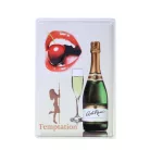 Vintage Dekor Fémtábla, dombornyomott, 'Temptation' felirat és egy üveg Carlo Rossi, retro hangulatú kialakítás, 20x30cm