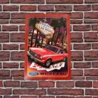 Vintage Dekor Fémtábla, dombornyomott 'Las Vegas Ford MUSTANG' felirat és egy piros Ford Mustang, retro hangulatú kialakítás, 20x30cm