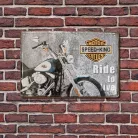 Vintage Dekor Fémtábla, dombornyomott, 'SPEED-KING MOTOR CYCLES Ride to live' felirat, retro hangulatú kialakítás, 30x20cm, vintage szürke háttér