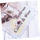 Vintage Dekor Fémtábla, dombornyomott 'Coffee and Wine' felirat, retro hangulatú kialakítás, 20x30cm