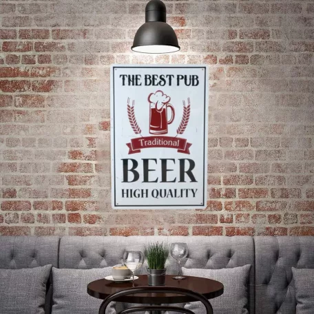 Vintage Dekor Fémtábla, dombornyomott, 'BEER HIGH QUALITY' felirat, retro hangulatú kialakítás, 20x30cm, vintage fehér háttér