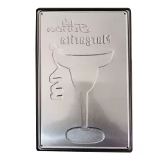   Vintage Dekor Fémtábla, dombornyomott 'Margarita' felirat, retro hangulatú kialakítás, 20x30cm, világos háttér