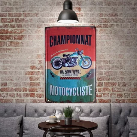 Vintage Dekor Fémtábla, dombornyomott 'CHAMPIONNAT MOTORCYCLISTE' felirat, retro hangulatú kialakítás, 20x30cm