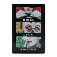   Vintage Dekor Fémtábla, dombornyomott 'Roll Lick Smoke' felirat, retro hangulatú kialakítás, 20x30cm