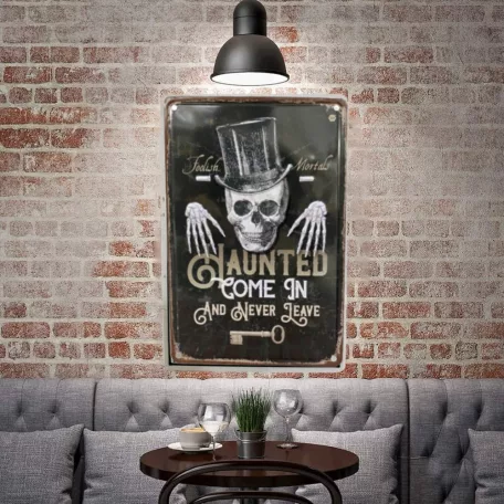 Vintage Dekor Fémtábla, dombornyomott 'HOUNTED COME IN' felirat, retro hangulatú kialakítás, 20x30cm