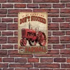 Vintage Dekor Fémtábla, dombornyomott 'BUY A... FARMALL' felirat és traktor minta, retro hangulatú kialakítás, 20x30cm