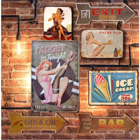 Vintage Dekor Fémtábla, dombornyomott 'DELICIOUS ICE CREAM' felirat, retro hangulatú kialakítás, 30x20cm