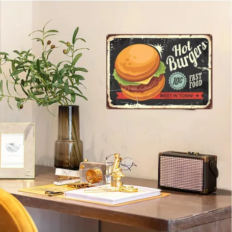 Vintage Dekor Fémtábla, dombornyomott, 'HOT BURGERS FAST FOOD' felirat, retro hangulatú kialakítás, 30x20cm