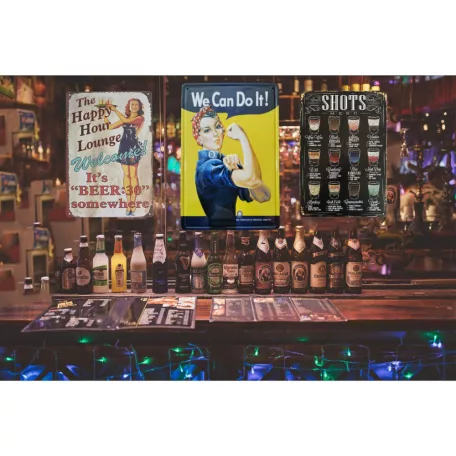 Vintage Dekor Fémtábla, dombornyomott 'We Can Do It!' felirat, retro hangulatú kialakítás, 20x30cm