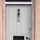 Öntöttvas házszám: 7, retro hangulatú, fekete