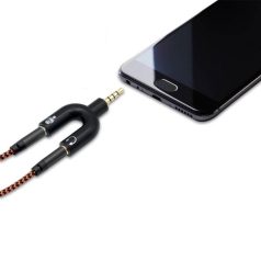   Donji 3,5 mm-es audio csatlakozó elosztó, 2 kimenet: mikrofonhoz és a fejhallgatóhoz, fekete