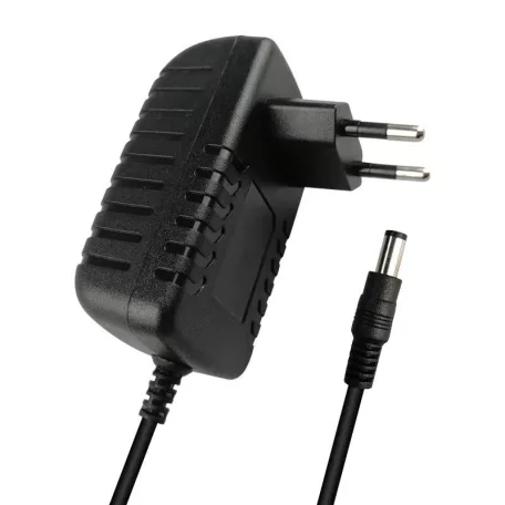 Univerzális hálózati adapter tápegység, 12V/2A kimenet, Ø5.5/2.5mm csatlakozó, fekete