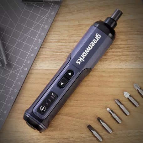 Greenworks® akkumulátoros csavarbehajtó, 25-db bitkészlettel, 3 fokozatos, 4V , 2000mAh Li-Ion akku, szürke